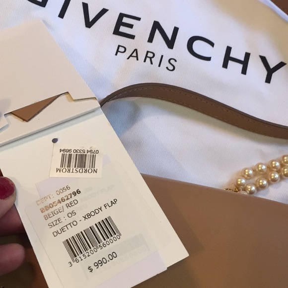 Givenchy calfskin duetto crossbody. Authentic. - Picture 5 of 8